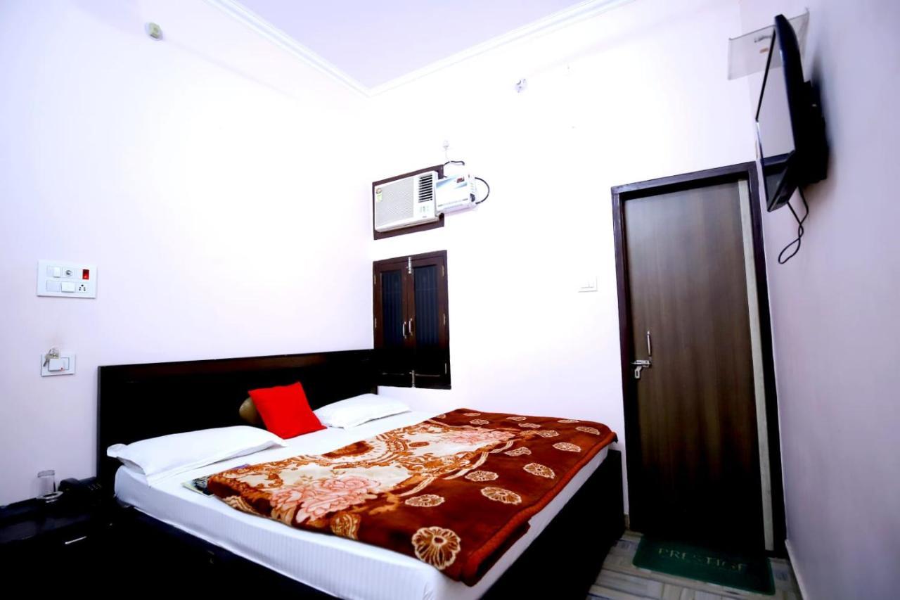 Hotel Blue Star Benares Buitenkant foto
