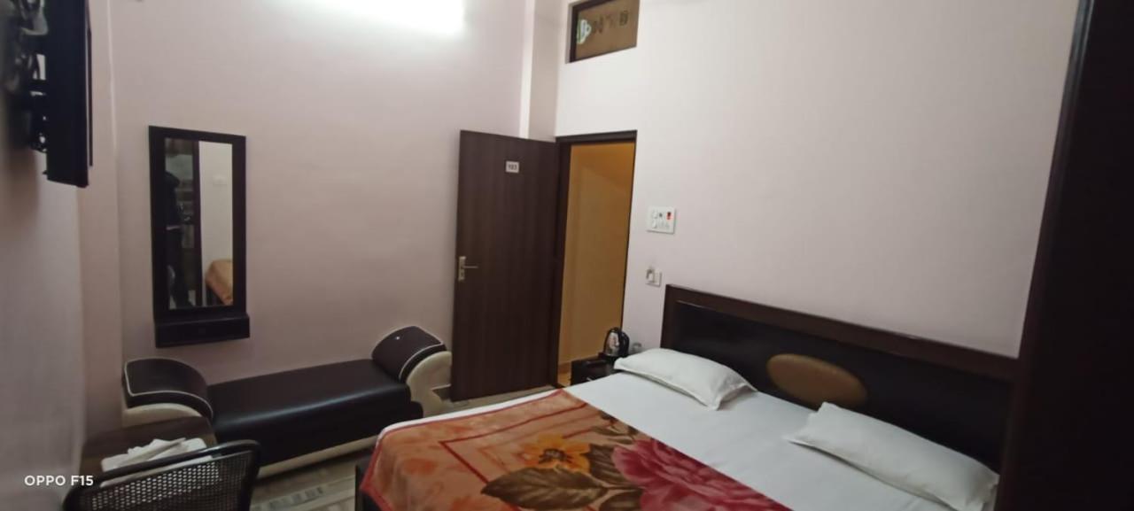 Hotel Blue Star Benares Buitenkant foto